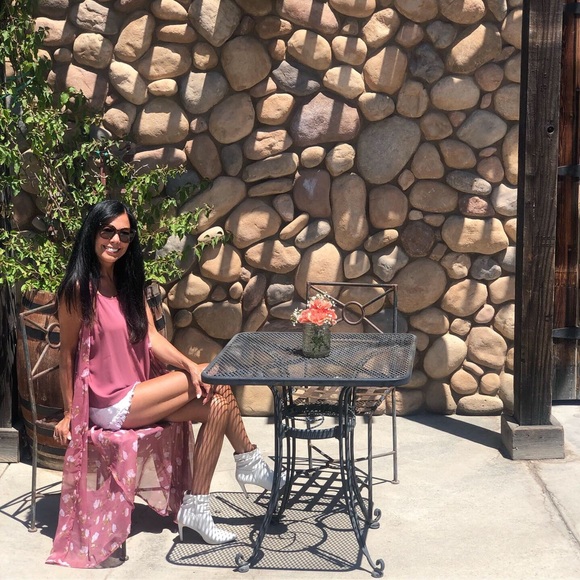 Meet your Posher, Roxanne. - Picture 7 of 7